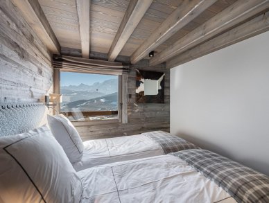 Шале Petit Merle Blanc Комблу