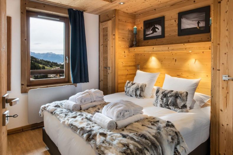 Whistler Lodge B08