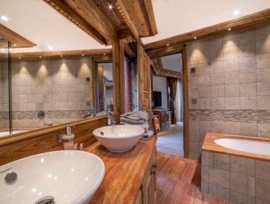 Chalet Bordeaux Courchevel 1850