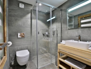 Chalet Black Squirrel Chamonix