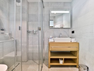 Chalet Black Squirrel Chamonix