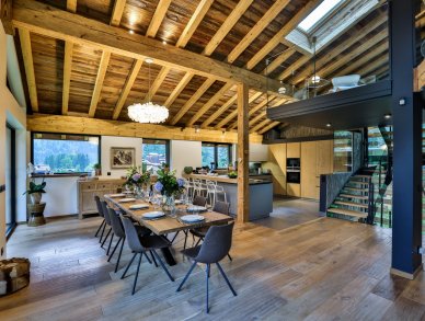 Chalet Black Squirrel Chamonix