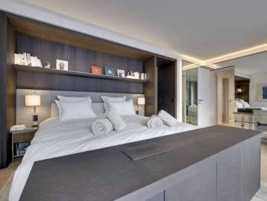 Апартаменты Ornate Тинь