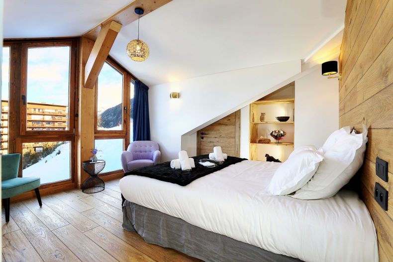 Ours Blanc 1003